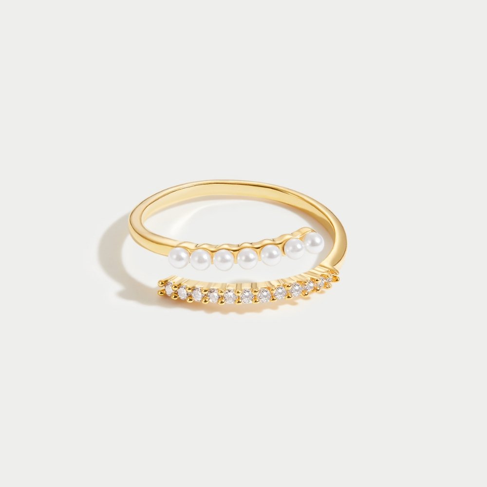 “Wrap Me” Perle & Krystal Ring