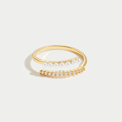 “Wrap Me” Perle & Krystal Ring